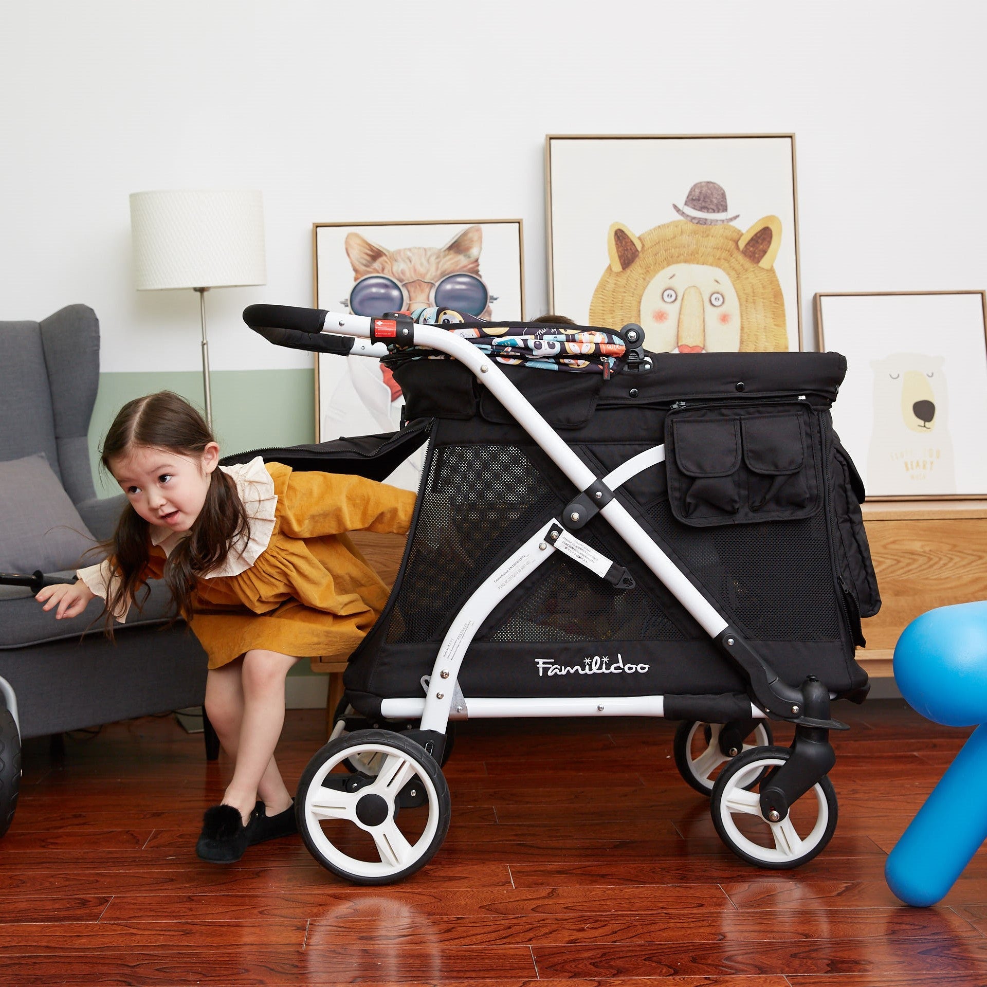 MJ01 Chariot Mini Single Stroller Wagon (1 Seater) - Black Lifestyle Image