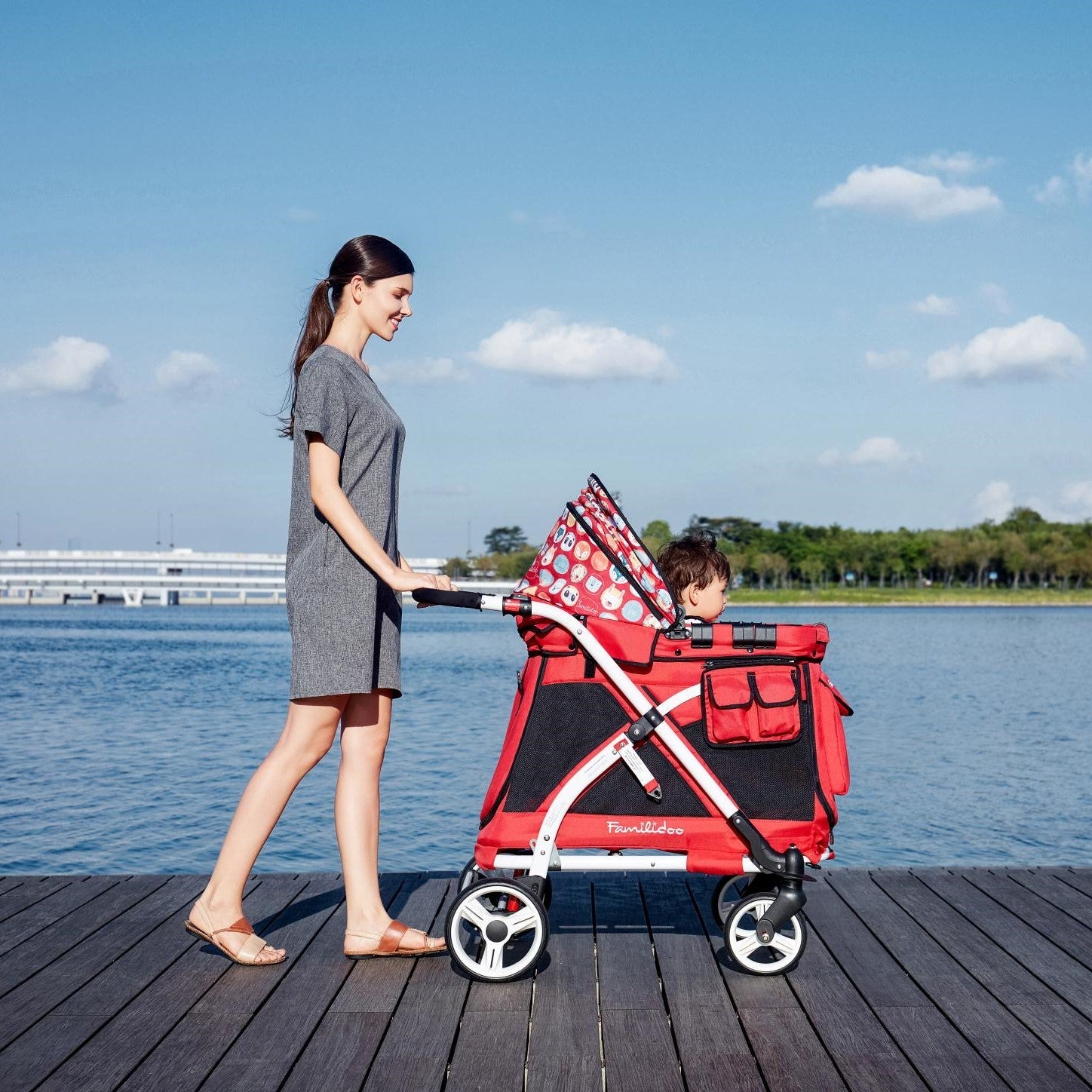 MJ01 Chariot Mini Single Stroller Wagon (1 Seater) - Lifestyle Image
